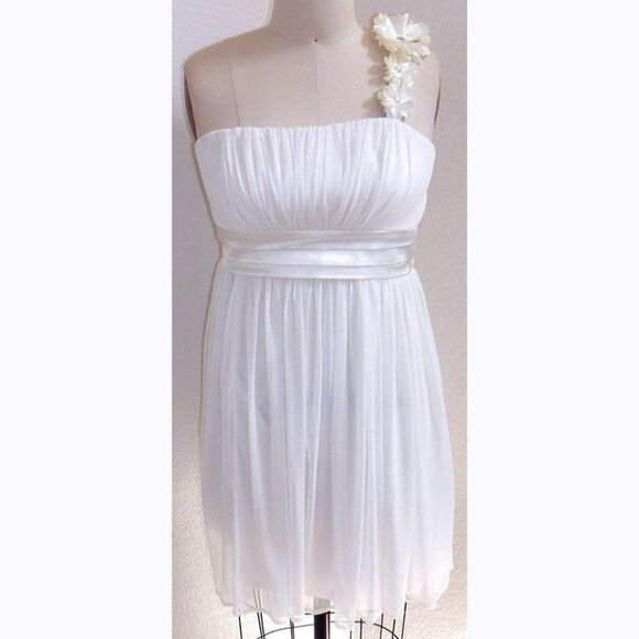 Sequin Hearts white floral cocktail prom dress - Picture 3 of 5